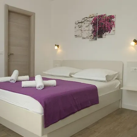 Dijana-promajna Apartamento *